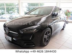 Kosmosschwarz metalliclack Gebraucht 2022 Mercedes 200 AMG Limousine | 27.900 € (Fairer Preis)