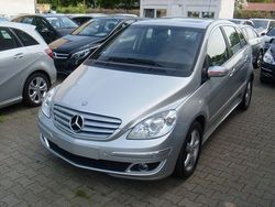 Silber Gebraucht 2006 Mercedes B200 Van / Kleinbus | 2.999 € (Guter Preis)