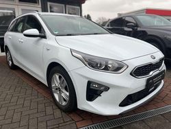 Weiß Gebraucht 2019 Kia Ceed Sportswagon Vision Kombi | 13.900 € (Guter Preis)