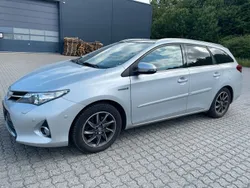 Silber Gebraucht 2014 Toyota Auris Touring Sports Premium Kombi | 9.200 € (Superpreis)