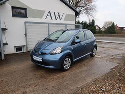 Blau Gebraucht 2008 Toyota Aygo Team Kleinwagen | 1.850 € (Fairer Preis)