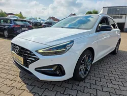 Polar white Gebraucht 2021 Hyundai i30 Edition 30+ Kombi | 15.590 € (Fairer Preis)