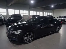 Black sapphire metallic Gebraucht 2017 BMW 730 M Sport Limousine | 37.900 € (Guter Preis)