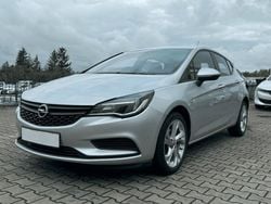 Silber Gebraucht 2018 Opel Astra Selection Limousine | 10.990 € (Fairer Preis)