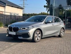 Skyscraper grau Gebraucht 2022 BMW 118 Advantage Kleinwagen | 19.980 € (Guter Preis)