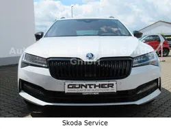 Moonweiss metallic met. Gebraucht 2021 Skoda Superb SportLine Kombi | 30.990 € (Fairer Preis)