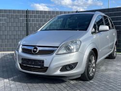 Silber Gebraucht 2011 Opel Zafira Innovation Van / Kleinbus | 3.990 € (Guter Preis)