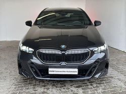Saphirschwarz met. Gebraucht 2024 BMW 540 Comfort Edition Kombi | 64.490 €
