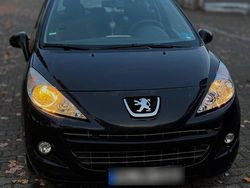 Schwarz Gebraucht 2008 Peugeot 207 Limousine | 900 € (Teuer)
