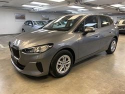 Grau Gebraucht 2022 BMW 218 Kombi | 21.650 € (Fairer Preis)
