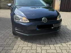 Blau Gebraucht 2016 VW Golf VII Kombi | 8.800 € (Teuer)