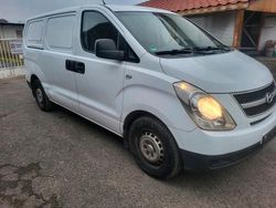 Weiß Gebraucht 2010 Hyundai H-1 Van / Kleinbus | 4.999 € (Superpreis)