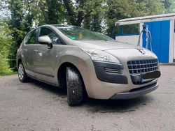 Beige Gebraucht 2011 Peugeot 3008 Limousine | 3.950 € (Fairer Preis)