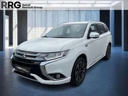 Weiß Gebraucht 2018 Mitsubishi Outlander P-HEV Top SUV | 18.990 € (Guter Preis)