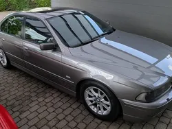 Silber Gebraucht 2002 BMW 525 M Sport Limousine | 15.950 €