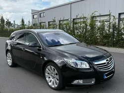 Schwarz Gebraucht 2012 Opel Insignia Kombi | 6.490 € (Etwas zu teuer)