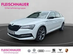 Weiss Gebraucht 2021 Skoda Superb SportLine Kombi | 25.880 € (Guter Preis)