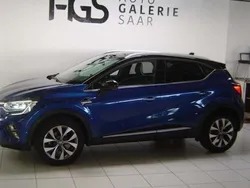 Blau Gebraucht 2020 Renault Captur Bose Edition SUV | 16.990 € (Fairer Preis)
