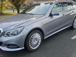Grau Gebraucht 2014 Mercedes 190 Limousine | 14.900 €