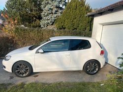 Weiß Gebraucht 2010 VW Golf VI Sportline Limousine | 4.100 € (Fairer Preis)