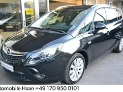 Schwarz Gebraucht 2015 Opel Zafira Innovation Van / Kleinbus | 8.000 € (Fairer Preis)
