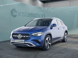 Blau Gebraucht 2024 Mercedes GLA200 Progressive SUV | 44.920 € (Teuer)