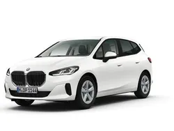 Weiß Gebraucht 2024 BMW 220 Active Tourer Van / Kleinbus | 34.830 € (Etwas zu teuer)