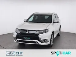 Weiß Gebraucht 2021 Mitsubishi Outlander SUV | 22.989 € (Fairer Preis)