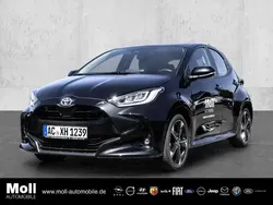 Schwarz Gebraucht 2023 Toyota Yaris Hybrid Team Limousine | 21.880 € (Fairer Preis)