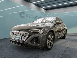 Grau Gebraucht 2024 Audi Q8 e-tron Ambiente SUV | 74.090 €