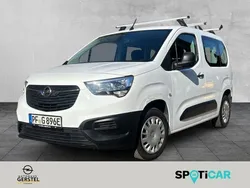 Weiß Gebraucht 2020 Opel Combo Life Van / Kleinbus | 13.940 € (Guter Preis)
