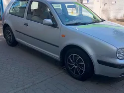 Grau Gebraucht 1998 VW Golf IV Limousine | 1.400 €