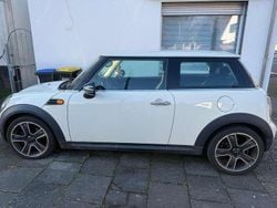 Weiß Gebraucht 2014 Mini ONE Kleinwagen | 4.700 € (Fairer Preis)