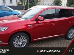 Rot Gebraucht 2021 Mitsubishi Outlander P-HEV Top SUV | 23.990 € (Fairer Preis)