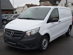 Weiß Gebraucht 2021 Mercedes Vito Van / Kleinbus | 13.900 € (Guter Preis)