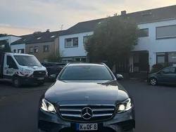 Grau Gebraucht 2018 Mercedes E200 AMG Kombi | 25.500 € (Guter Preis)