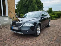 Schwarz Gebraucht 2007 Skoda Octavia Scout Kombi | 7.250 € (Etwas zu teuer)