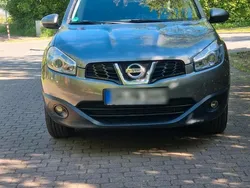 Grau Gebraucht 2012 Nissan Qashqai SUV | 6.500 €