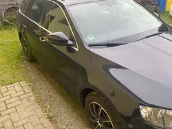 Schwarz Gebraucht 2013 Skoda Octavia Kombi | 9.800 € (Fairer Preis)