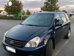 Blau Gebraucht 2007 Kia Carnival Van / Kleinbus | 3.400 € (Teuer)