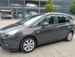 Grau Gebraucht 2015 Opel Zafira Tourer Style Van / Kleinbus | 7.450 € (Guter Preis)