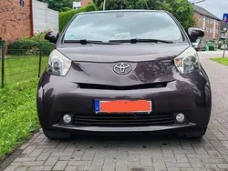 Violett Gebraucht 2010 Toyota iQ Kleinwagen | 3.000 € (Guter Preis)