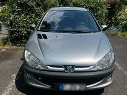 Silber Gebraucht 2002 Peugeot 206 Kleinwagen | 600 € (Guter Preis)