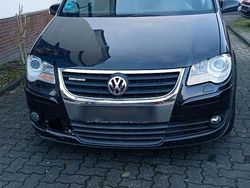 Schwarz Gebraucht 2007 VW Touran Van / Kleinbus | 1.500 € (Superpreis)