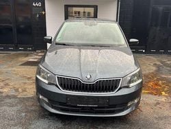 Grau Gebraucht 2015 Skoda Fabia Joy Limousine | 7.100 € (Fairer Preis)