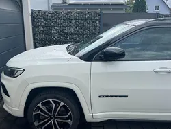 Weiß Gebraucht 2022 Jeep Compass SUV | 24.000 € (Guter Preis)