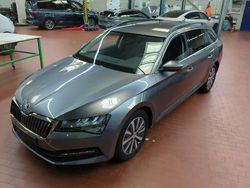 Grau Gebraucht 2022 Skoda Superb Ambition Kombi | 24.884 € (Superpreis)