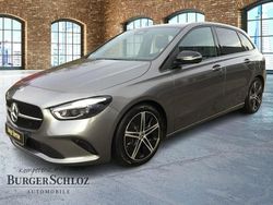Metalliclack mountaingrau Gebraucht 2025 Mercedes B220 Night Van / Kleinbus | 34.970 € (Guter Preis)