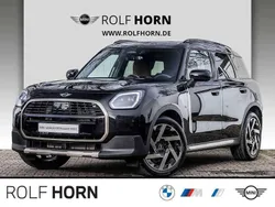 Midnight black metallic Gebraucht 2024 Mini Countryman Favoured SUV | 39.930 € (Fairer Preis)