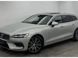 Grau Gebraucht 2020 Volvo V60 Inscription Kombi | 26.400 € (Guter Preis)